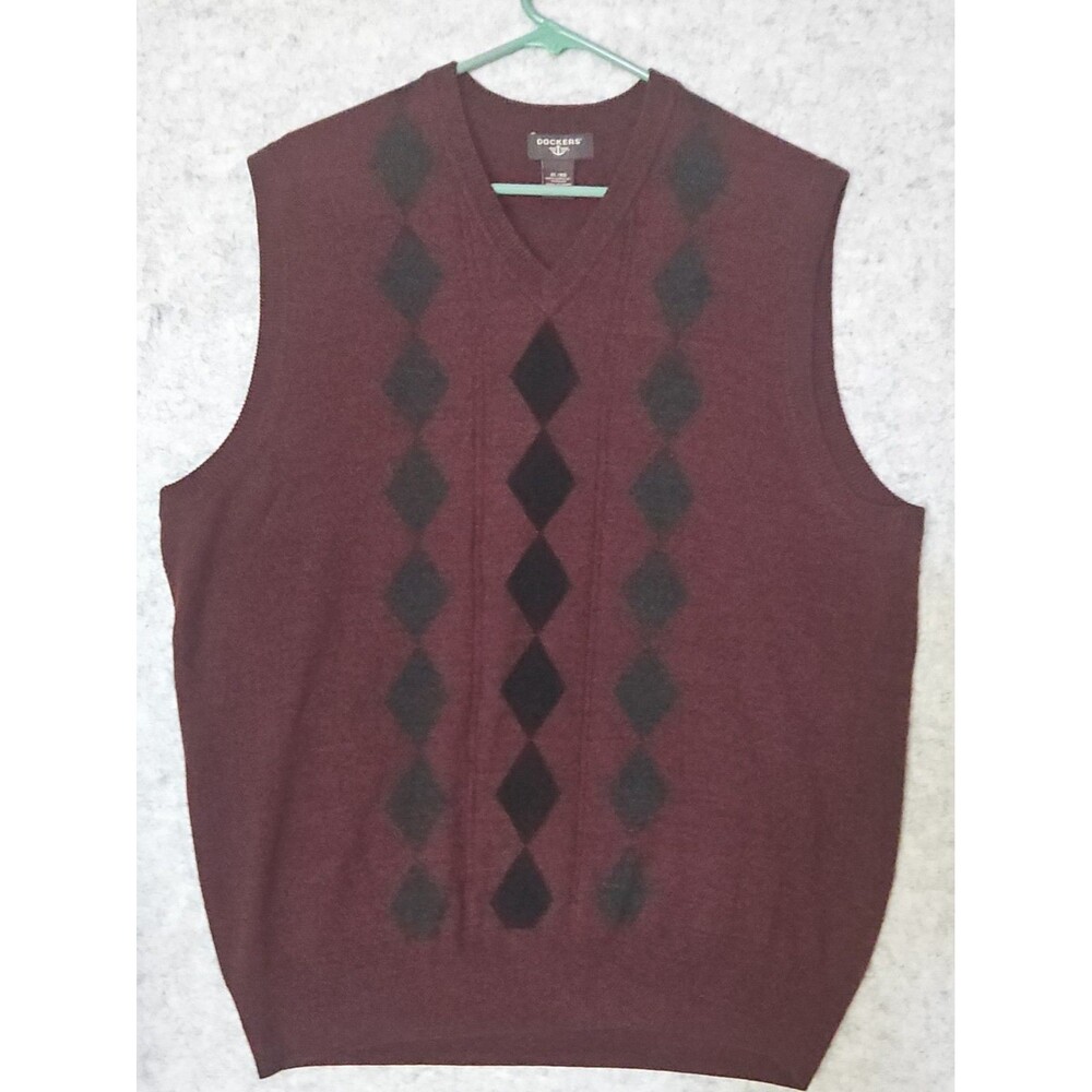 Dockers Sweater Vest Burgundy Black Argyle Extra Soft VNeck Size XL Preppy